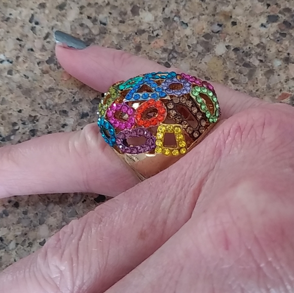 Multi color rhinestone dome ring size 7 - Picture 3 of 9